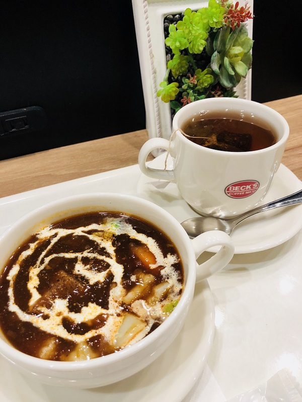 ベックス　　コーヒー　　さん　　で　　イートイン　　☆