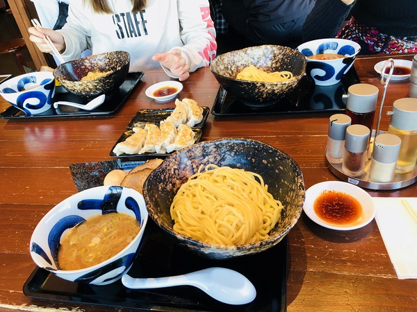 三ツ矢堂製麺　　さん　　で　　ラーメン　　☆