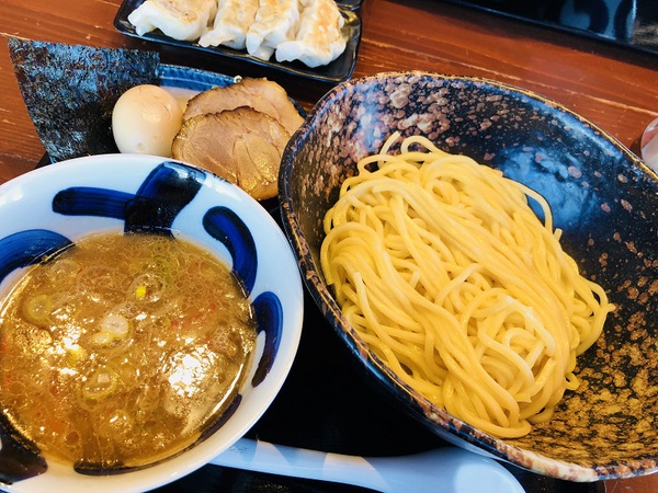 三ツ矢堂製麺　　さん　　で　　ラーメン　　☆