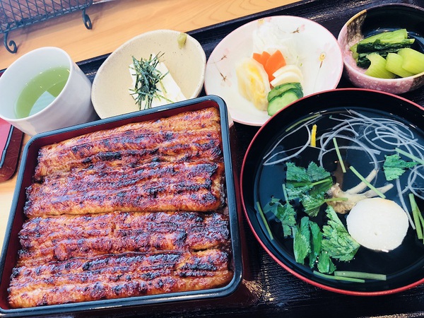 うなぎ　　柳　　さん　　で　　　ランチ　　☆