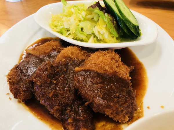 とんかつ　　　とし峰　　さん　　で　　ランチ　　　☆
