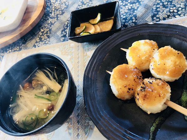 茶房　　まめ家　　さん　　で　　ランチ　　☆