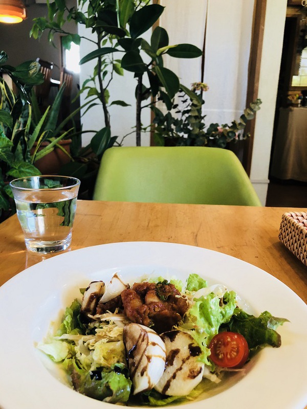 ナチュラルカフェ　　　イーナ　　さん　　で　　ランチ　　　☆