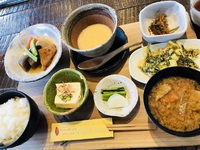 かまど炊きごはん　　御厨　　さん　　で　　　ランチ　　☆