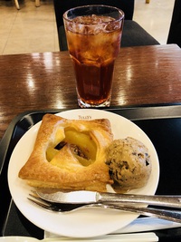 タリーズ　　コーヒー　　さん　　で　　お茶ＴＩＭＥ　　　☆