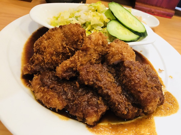 とんかつ　　とし峰　　さん　　で　　ランチ　　　☆