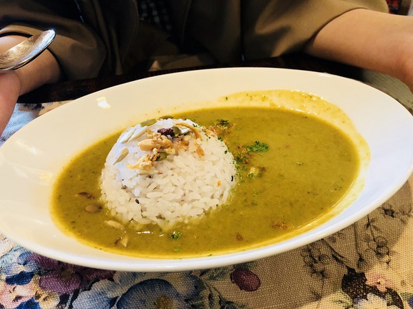 ギャラリーカフェ　　　ならの木　　さん　　で　　ランチ　　☆