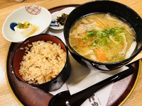 汁や　　　茅の舎　　さん　　で　　　ランチ　　　☆