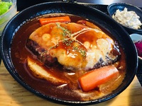 肉割烹　　ふくすけ　　さん　　で　　ランチ　　☆