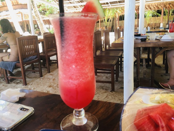 コーラル島　バナナビーチで　ランチ　in 　プーケット