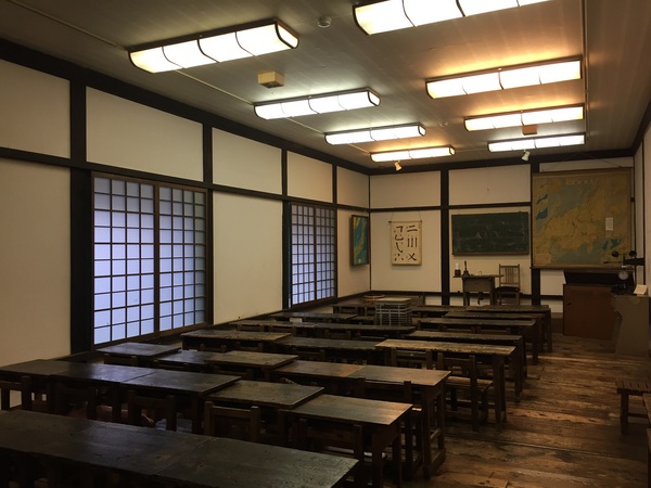 津金学校　　さん　　を　　見学～～　　☆