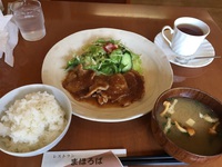 洋食レストラン　　まほろば　　さん　で　　ランチ　　☆