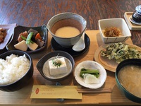 かまど炊きごはん　御厨　　　さん　　で　　ランチ　　☆