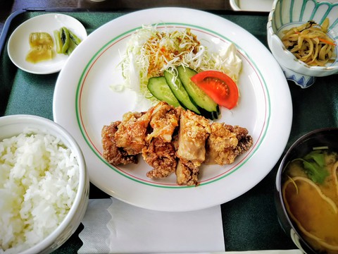 うるおい館 @長野市妻科 「ハンバーグとパンケーキセット」「もやしたっぷり味噌ラーメン」「山賊焼き定食」