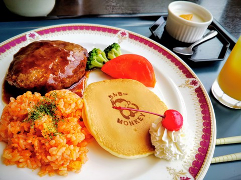 うるおい館 @長野市妻科 「ハンバーグとパンケーキセット」「もやしたっぷり味噌ラーメン」「山賊焼き定食」