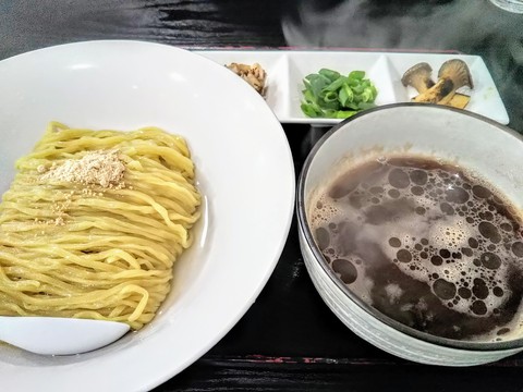 麺屋 晴 @長野市鶴賀 [限定]長野komachi「烏賊煮干の昆布水つけめん」850円 「にぼチャーハン」350円