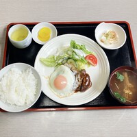 レストラン上高地　ハンバーグ（目玉焼き付き）定食　＠松本市新村ランチグルメ