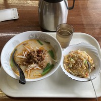 豚骨台湾ラーメンセット（半チャーハン）　＠大町市餃子の舞