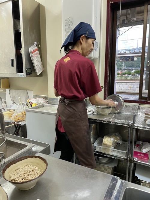 駅そば榑木川（くれきがわ）信濃大町駅店　山菜きのこそば