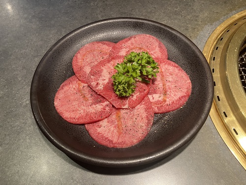 塩タン＆和牛カルビ＆和牛ハラミ＆和牛レバー＆テグタンスープ＆虎マッコリ　＠大町市焼肉食道園