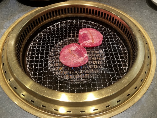 塩タン＆和牛カルビ＆和牛ハラミ＆和牛レバー＆テグタンスープ＆虎マッコリ　＠大町市焼肉食道園