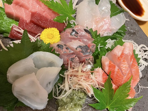 刺身盛り合わせ＆ハモ天＆鶏の梅しそフライ＆山賊焼き　衆割烹　桂　＠大町市居酒屋グルメ