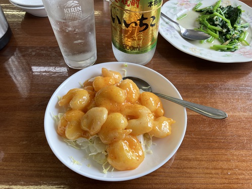 あんかけ焼きそば＆エビマヨ＆肉餃子＆ホウレン草ニンニク炒め＆いいちこ25度ストロング炭酸割　＠大町市餃子の舞