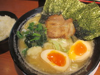 日の出ラーメン　／長野市中御所