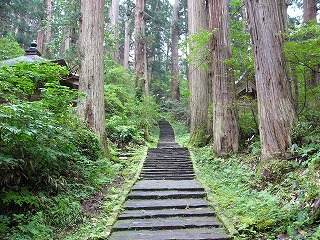 羽黒山石段1