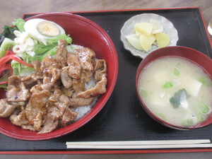 あさひ食堂出前受付用　肉丼は黄門様と助さんと角さんとお銀