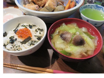 しめじ美味しい～♪ 具だくさんの味噌汁最高！
