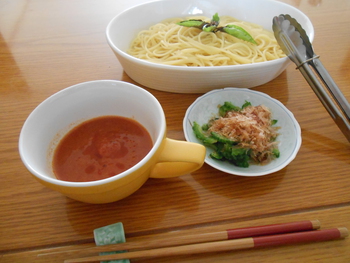 今日のお昼ご飯
