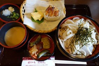 すや亀で“冷やし味噌うどん