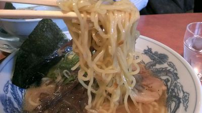 かくれ助屋で黒らうめん