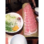 美女達と豚とさんぽ…
