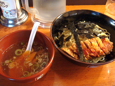 肉の万世 万世橋酒場（ざるパーコー麺）