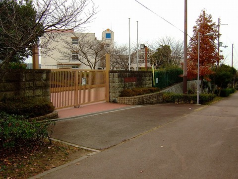 故郷は遠い街