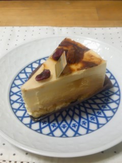 萌（本当は、草かんむりに月ふたつ）のケーキ