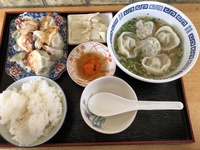 ウェイウェイ餃子（須坂市）　６