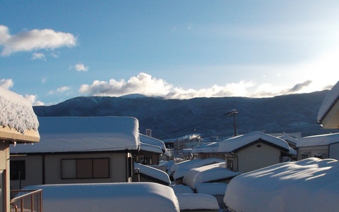 雪は止みましたが・・・