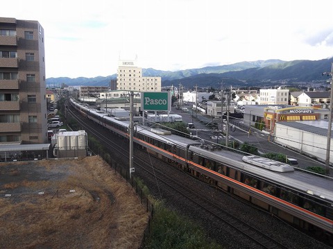 電車が動き出した
