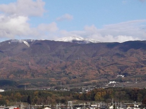 鉢伏山冠雪