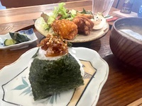 中越「ユウナギ」さんのおにぎりでまったり