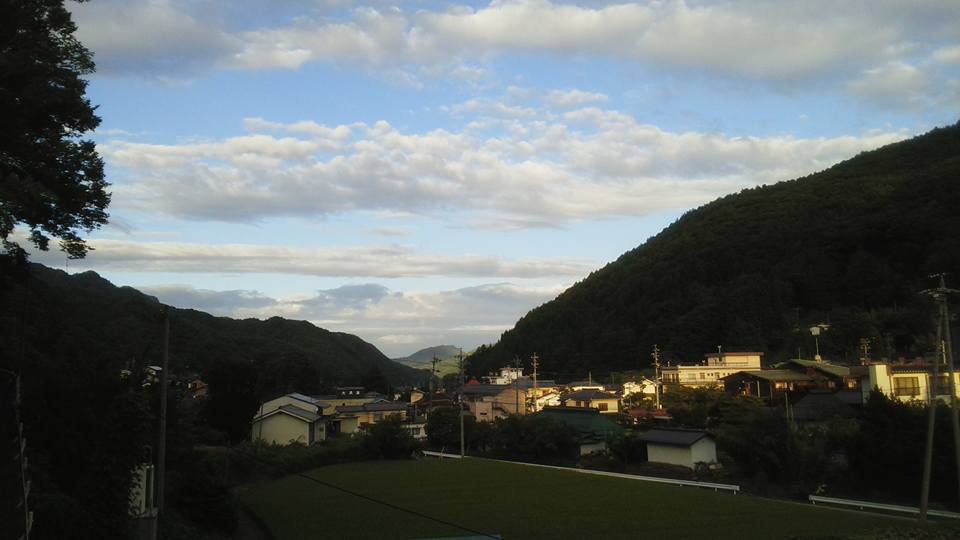 盆明けひぐらし夏がゆく
