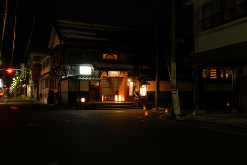 #001　温かな明かり (Nikon D200)
