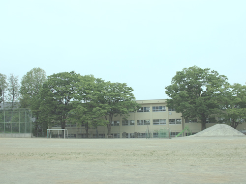学校 (OLYMPUS E-30)