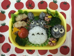 すくすくひろばキャラ弁教室｢トトロ弁当」