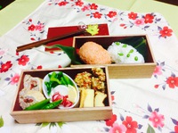 スノーキャロットおむすび弁当