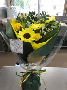 レモンイエローの花束