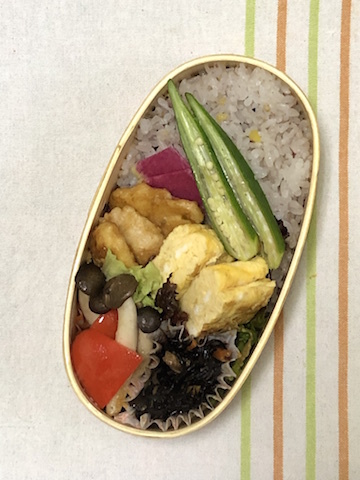 お弁当☆ささみのゴマ焼き、ガリバタチキン、ゆずポンチキン、かに玉♪